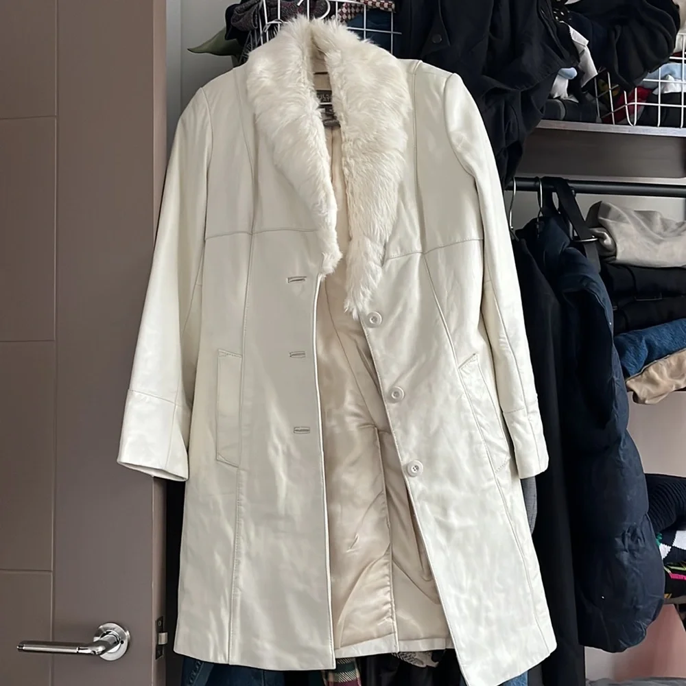 PENNY LANE-ESQUE WHITE LEATHER - Picture 2 of 3